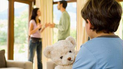 ребенок тяжело переживает развод родителей