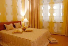 желтая комната