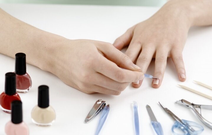 Как сделать маникюр