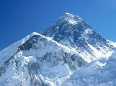 Японская пенсионерка покорила Эверест
