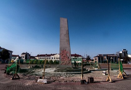 Дожинки памятник Дожинки памятник