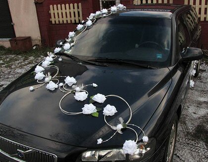 Свадебные украшения на машину цветы