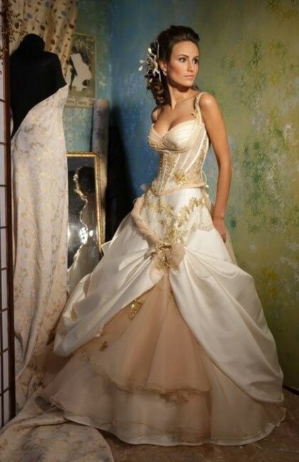 Модные свадебные платья 2013 не белое