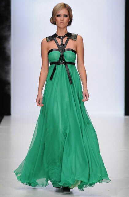 Зелёное платье