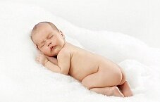 Влажные салфетки могут быть опасны для ребенка