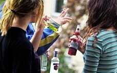 Белорусская молодежь начинает курить в 13, а употреблять алкоголь в 15 лет