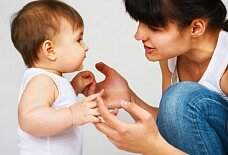 Ученые: “сюсюканье” способствует развитию младенца