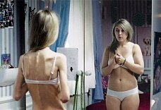 Ученые: в течение жизни женщина худеет на 30 кг