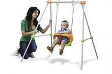 Детские качели дома – нужны или нет?