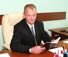 Ректора Инбелкульта судят за взятки