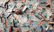 Минэкономики требует провести девальвацию и не поднимать зарплаты