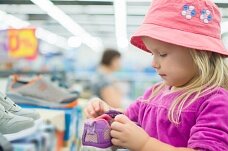 В магазин за детской обувью