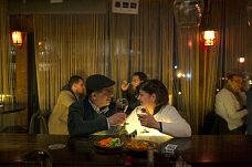 Палестинкам разрешили искать женихов в соцсетях