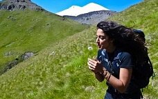 Первая женщина из Саудовской Аравии взошла на Эверест