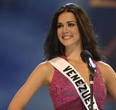 «Мисс Венесуэлу» и ее мужа убили на глазах дочери