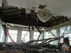 В Молодечно обрушился потолок центральной библиотеки