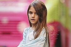 Дочь Тома Круза запустила собственную линию модной одежды