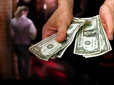 Проституцией в Беларуси все чаще занимаются мужчины