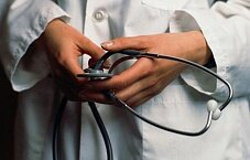 К какому врачу обратиться с особым ребенком