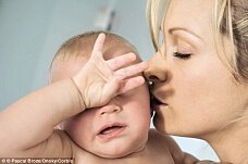 Молодые мамы теряют 44 дня сна за первый год жизни ребенка