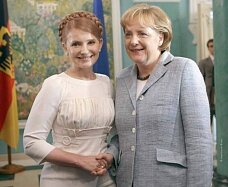 Украинцы отправили Тимошенко погостить у Меркель