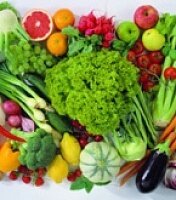 Весенние овощи и фрукты: больше пользы или вреда?