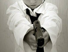 Третий случай за месяц: В США 3-летняя девочка застрелила 2-летнего брата