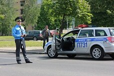 Пенсионерка подрезала милицейское авто