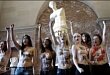 Активистки FEMEN провели акцию в парижском Лувре
